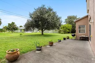 1126 SW East Louise Cir, Port Saint Lucie, FL 34953 - Photo 36