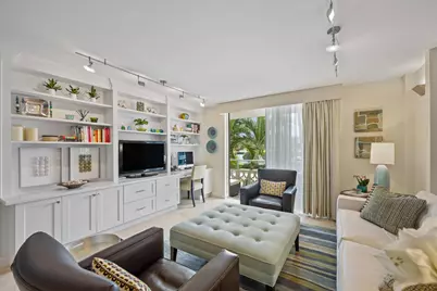139 Sunrise Avenue #205, Palm Beach, FL 33480 - Photo 4