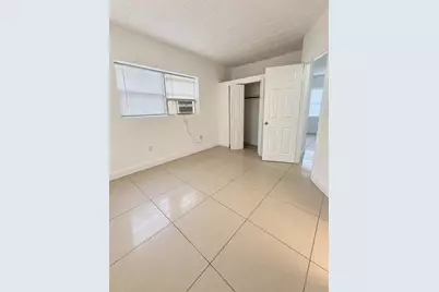 1711 NW 7th Street, Fort Lauderdale, FL 33311 - Photo 10