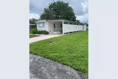 452 NW 51st Street, Deerfield Beach, FL 33064 - Photo 1