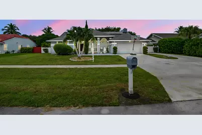 13820 Folkestone Circle, Wellington, FL 33414 - Photo 4