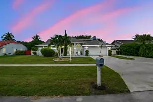 13820 Folkestone Cir, Wellington, FL 33414 - Photo 4