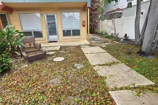 2716 NE 30th Pl, Fort Lauderdale, FL 33306 - Photo 2