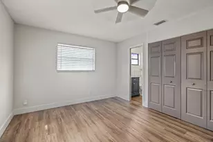 2424 1st Pl SW, Vero Beach, FL 32962 - Photo 14