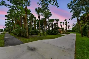 627 Marginal Rd, West Palm Beach, FL 33411 - Photo 8