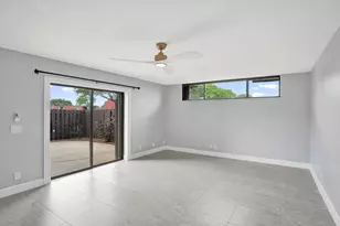 22970 Oxford Pl, Boca Raton, FL 33433 - Photo 10