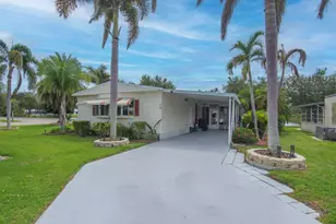 16 Santa Maria Ct, Port Saint Lucie, FL 34952 - Photo 4