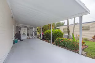 16 Santa Maria Ct, Port Saint Lucie, FL 34952 - Photo 6