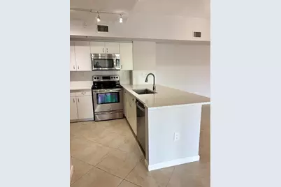 2640 S University Drive #305, Davie, FL 33328 - Photo 2