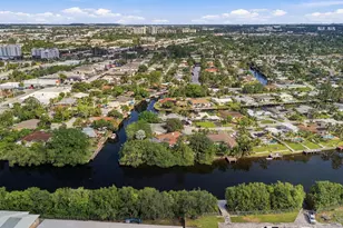 460 SW 18th Ct SW, Pompano Beach, FL 33060 - Photo 10