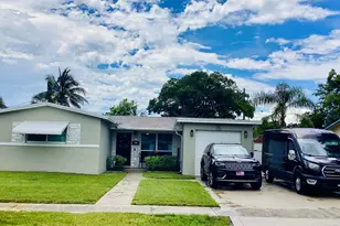 720 SW 69th Ave, Pembroke Pines, FL 33023 - Photo 1