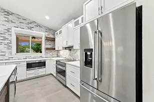 7505 NW 65th Ln, Parkland, FL 33067 - Photo 12
