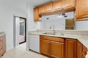 3754 Victoria Dr, West Palm Beach, FL 33406 - Photo 16