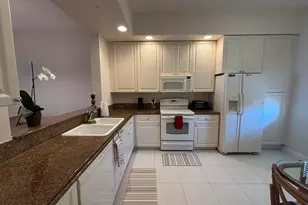 27 Harbour Isle Dr W, Fort Pierce, FL 34949 - Photo 2