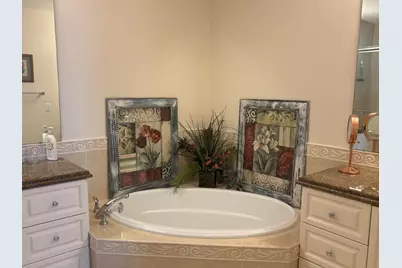 27 Harbour Isle Drive W #305, Fort Pierce, FL 34949 - Photo 12