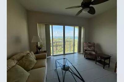 27 Harbour Isle Drive W #305, Fort Pierce, FL 34949 - Photo 8