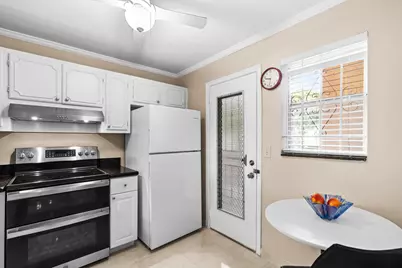 202 SE 10th Street #205, Dania Beach, FL 33004 - Photo 12