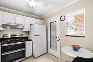 202 SE 10th St, Dania Beach, FL 33004 - Photo 12