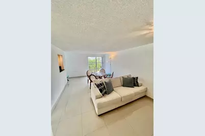 17570 Atlantic Boulevard #416, Sunny Isles Beach, FL 33160 - Photo 6