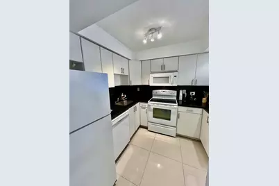 17570 Atlantic Boulevard #416, Sunny Isles Beach, FL 33160 - Photo 12