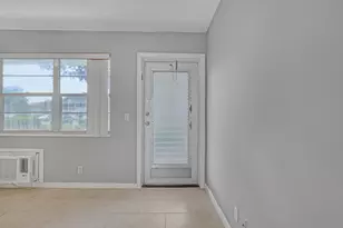 312 Camden N, West Palm Beach, FL 33417 - Photo 4