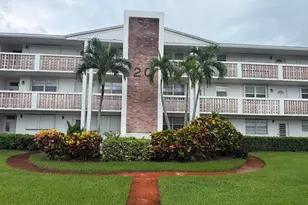 20 SE 13th St, Boca Raton, FL 33432 - Photo 1
