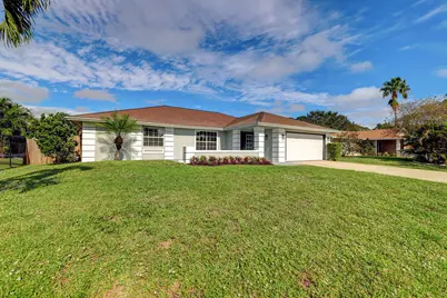 325 SE Wallace Terrace, Port Saint Lucie, FL 34983 - Photo 2
