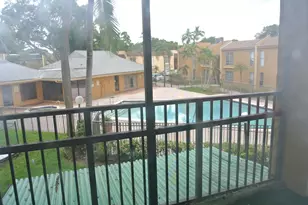 4471 Treehouse Ln, Tamarac, FL 33319 - Photo 8