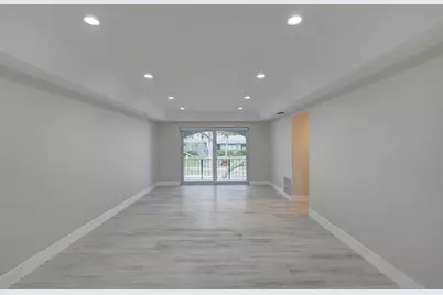 398 W Camino Real #2, Boca Raton, FL 33432 - Photo 10