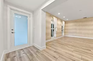 722 SW 16th Ct, Fort Lauderdale, FL 33315 - Photo 10