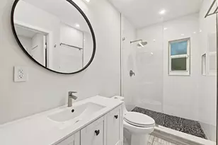 722 SW 16th Ct, Fort Lauderdale, FL 33315 - Photo 18