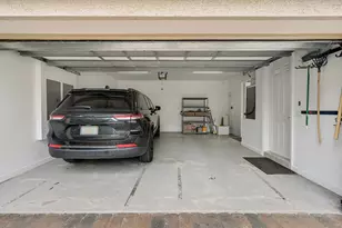654 Castle Dr, Palm Beach Gardens, FL 33410 - Photo 24