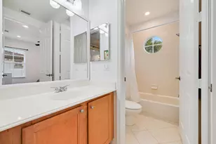 654 Castle Dr, Palm Beach Gardens, FL 33410 - Photo 12