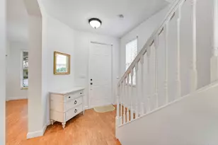 654 Castle Dr, Palm Beach Gardens, FL 33410 - Photo 2