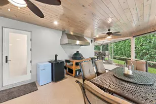 3590 Lakeview Dr, Delray Beach, FL 33445 - Photo 40