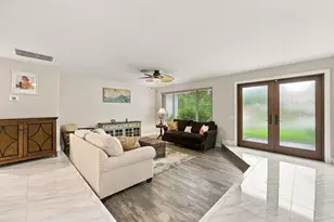 3590 Lakeview Dr, Delray Beach, FL 33445 - Photo 4