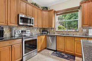 7652 NW 23rd St, Pembroke Pines, FL 33024 - Photo 8