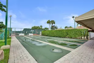 130 Lake Meryl Dr, West Palm Beach, FL 33411 - Photo 20