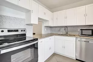 130 Lake Meryl Dr, West Palm Beach, FL 33411 - Photo 24