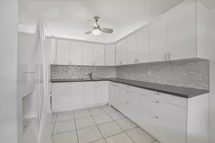 1018 Newcastle A, Boca Raton, FL 33434 - Photo 12