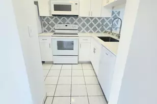 11684 NW 39th St, Coral Springs, FL 33065 - Photo 4