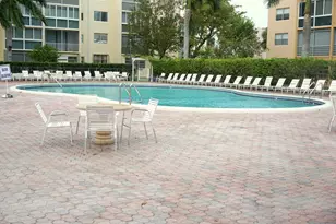 2851 Somerset Dr, Lauderdale Lakes, FL 33311 - Photo 22