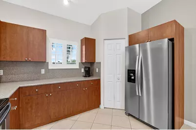 2340 Windjammer Way, West Palm Beach, FL 33411 - Photo 22