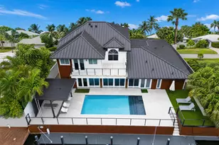 11 Castle Harbor Isle Dr, Fort Lauderdale, FL 33308 - Photo 2