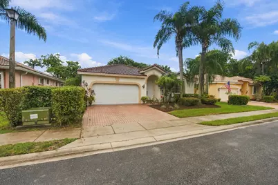 7852 NW 77th Avenue, Tamarac, FL 33321 - Photo 2