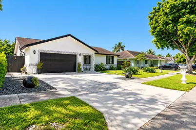 16580 SW 299th Terrace, Homestead, FL 33033 - Photo 2