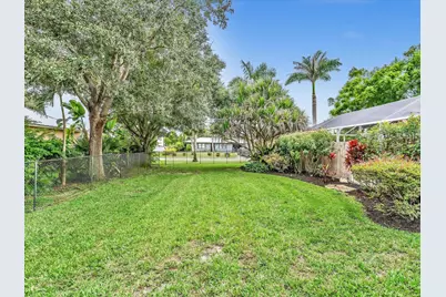 1918 SW Bellevue Avenue, Port Saint Lucie, FL 34953 - Photo 58