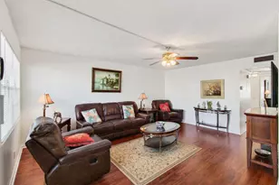 2035 Cornwall B, Boca Raton, FL 33434 - Photo 12