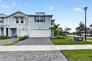 663 Salisbury Cir, Fort Pierce, FL 34982 - Photo 2