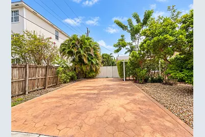2735 NE 9th Avenue #Unit-B, Wilton Manors, FL 33334 - Photo 8